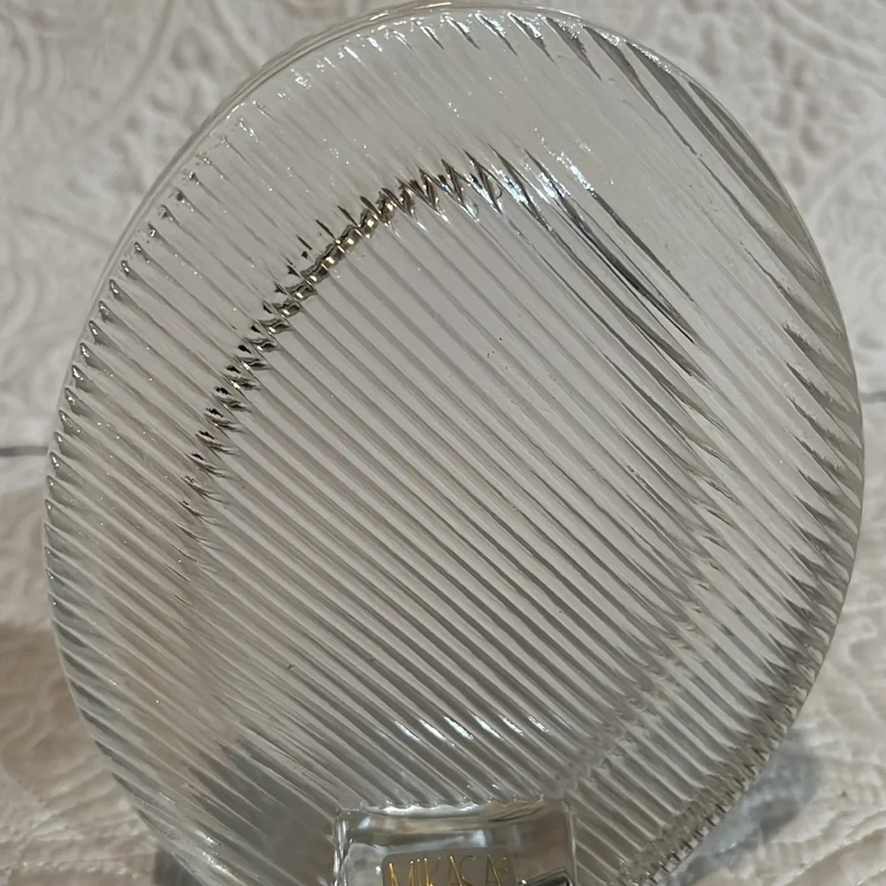 Mikasa oval crystal picture frame‎